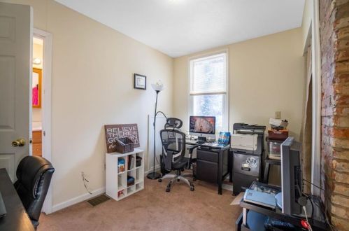 2822 Edwards Way, Pittsburgh PA 15203-2309 exterior