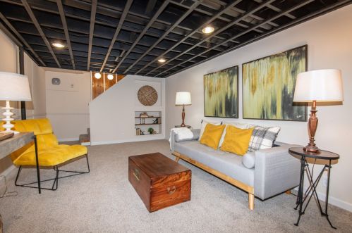 5222 Terry Ave, Milwaukee WI 53223-3066 exterior