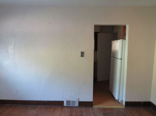 2634 Library Rd, Pittsburgh PA 15234-3107 exterior