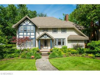 1121 Frst Rd, Cleveland OH  44107-1049 exterior