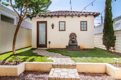 357 E Ave, San Diego CA  92118-1333 exterior