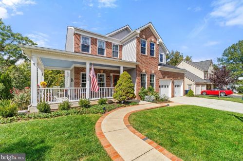 142 Governors Dr, Leesburg, VA 20175-4320