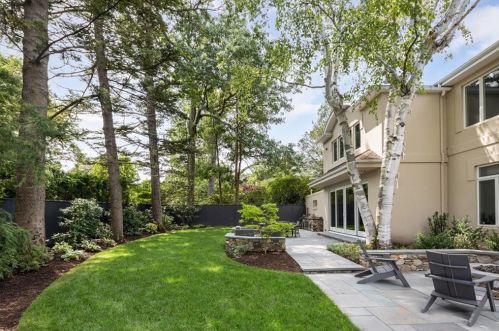 170 Blackstone Blvd, Providence RI 02906-5802 exterior