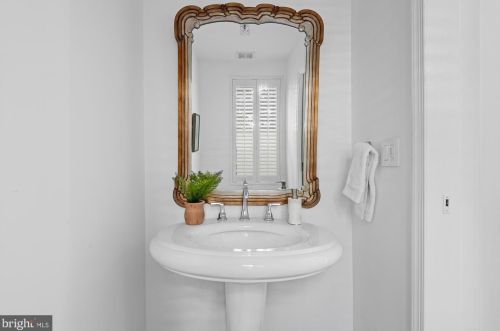 1429 Q St, Washington DC 20009-3808 exterior