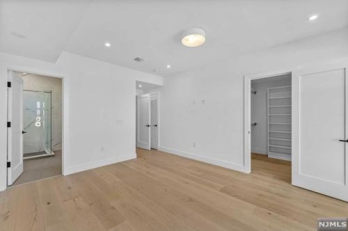 152 Morningside Ln, Palisades Park NJ 07650-1918 exterior