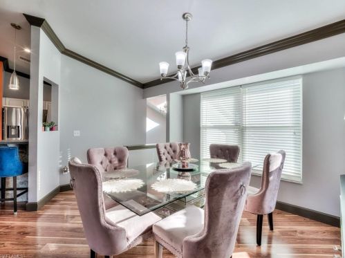 711 10 St, Naples FL 34117-9329 exterior