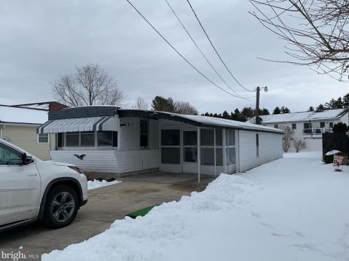 512 Meade Ave, Hanover PA 17331-3623 exterior