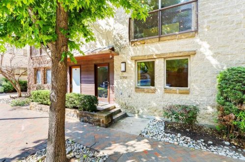 2319 Clark St, Dallas, TX 75204-2826