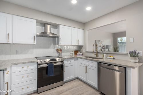 308 Nopal Pl, Chandler, AZ 85225-2664