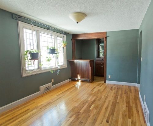 111 Laurel Rd, West Springfield MA 01089-3004 exterior