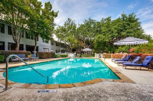 6234 Bandera Ave, Dallas TX 75225-3654 exterior