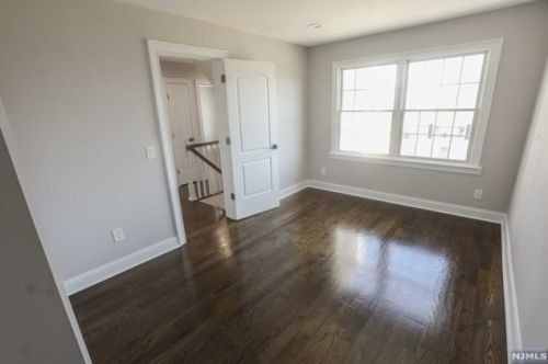 83 Columbia St, Wood-Ridge NJ  07075-2403 exterior