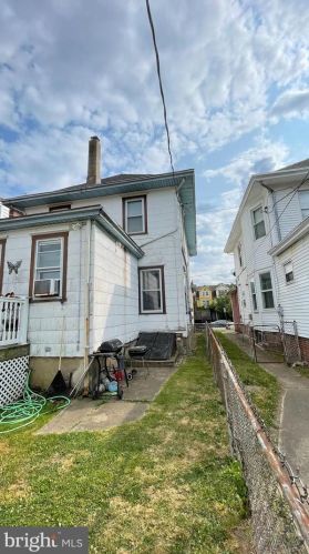 1414 Broad St, Trenton NJ 08610-6036 exterior