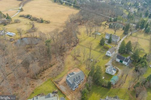 277 Blackburn Dr, Berwyn, PA 19312-2800