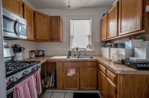 270 Indiana Ave, Providence RI  02905-2823 exterior