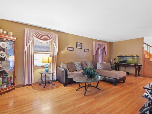 3623 61st St, Milwaukee, WI 53216-2703