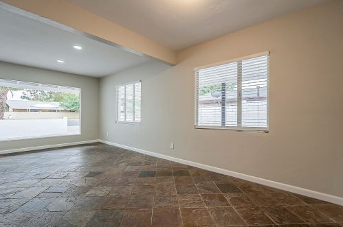 7020 12 St, Phoenix AZ 85086-4800 exterior