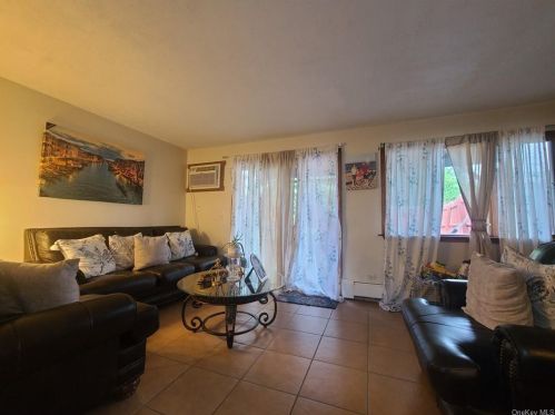 28 Silo Ln, Middletown NY 10940-2603 exterior