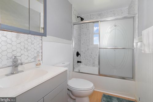 8366 Hilton St, Hummelstown PA  17036-8680 exterior