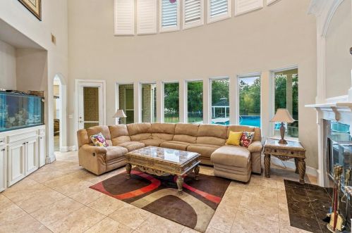 32731 Westminster Dr, Fulshear TX 77441-4098 exterior