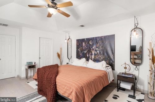 5 Wheatfield Ct, Columbus NJ  08022-1977 exterior