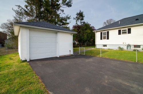 45 Grover St, Providence RI 02909-5209 exterior