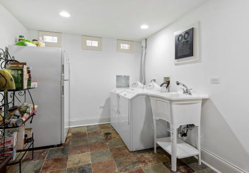 1523 School St, Chicago IL 60657-2121 exterior