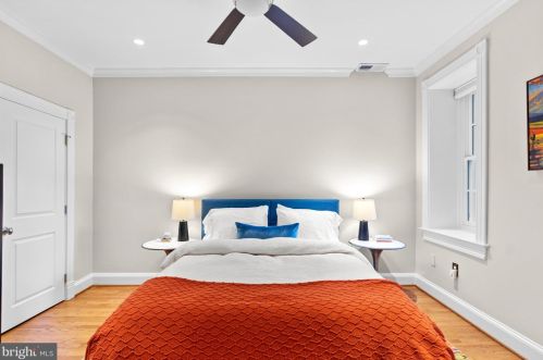 1528 Swann St, Washington DC 20009-5535 exterior