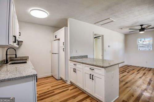 1401 Mcclelland Ave, Atlanta GA  30344-1610 exterior