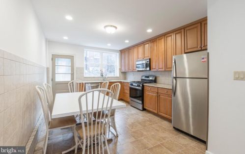 1323 Clarion St, Philadelphia PA 19148-2917 exterior