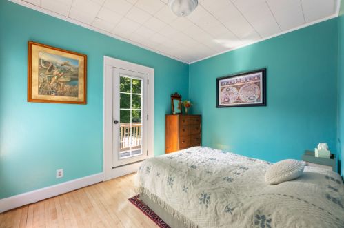 3379 Newhall St, Milwaukee WI 53211-3045 exterior