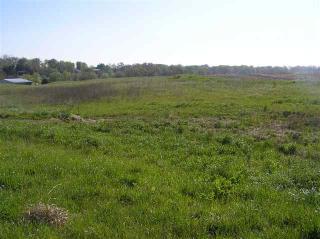 16810 Springfield Rd, Pekin, IL 61554-8665