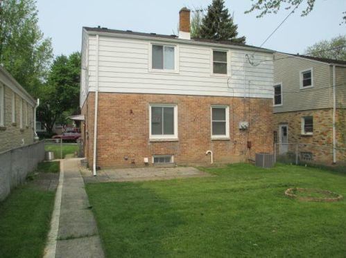 2840 48, Milwaukee WI 53220-2102 exterior