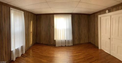 801 Hovey St, Grand Rapids MI 49504-6154 exterior