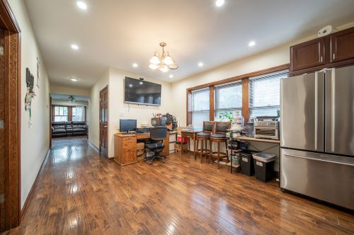 4453 Kildare Ave, Chicago IL 60652-3127 exterior