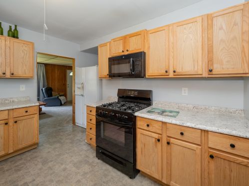 2263 Leigh Ave, Kalamazoo MI 49048-1140 exterior