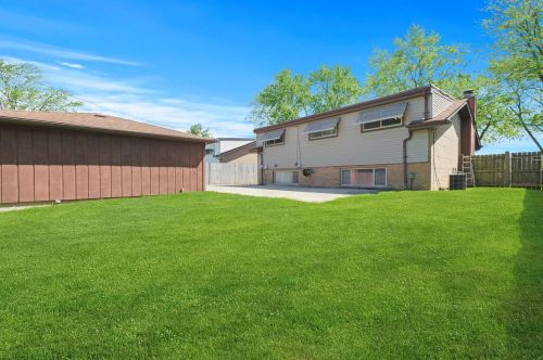 12206 Avers Ave, Chicago IL 60805-1415 exterior