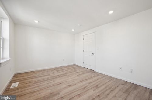 1946 5th St, Philadelphia PA 19122-2123 exterior