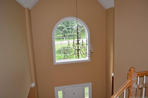 3 Boulder Ridge Dr, Ellington, CT 06029-3059