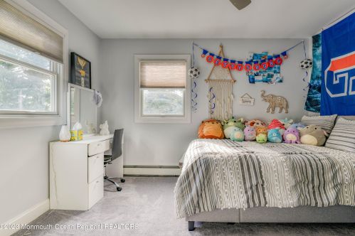 17 Carriage Dr, Middletown NJ 07748-3504 exterior