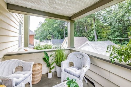 80 Roseland Ter, Springfield MA  01106-1128 exterior