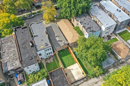 1019 Springfield Ave, Chicago IL  60624-4026 exterior