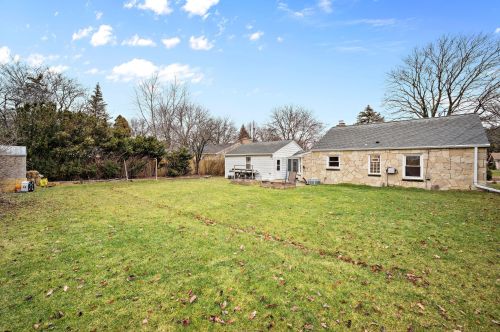 3259 Knl Blvd, Milwaukee WI 53222-3362 exterior