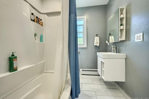 54 Belmont St, New Britain CT 06053-3506 exterior