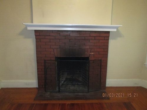 24 Henry Harris St, Chicopee MA 01020 exterior