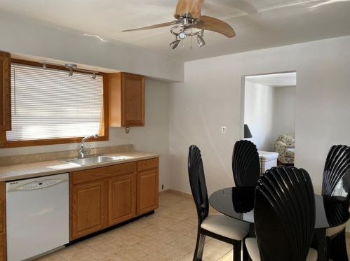 643 Lougeay Rd, Pittsburgh PA 15235-4507 exterior