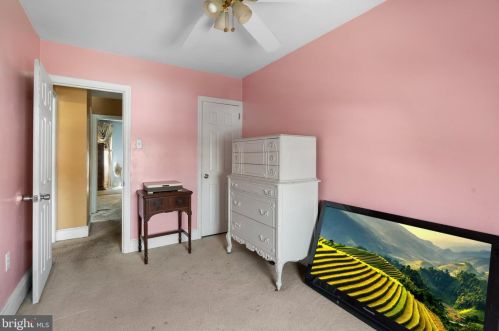 6118 Erdrick St, Philadelphia PA  19135-3517 exterior