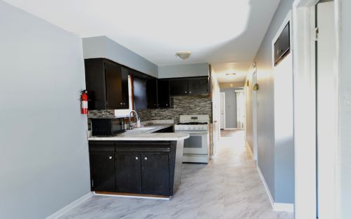 8849 Normal Ave, Chicago, IL 60620-2121