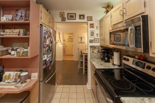 204 Dogwood Ct, Poughkeepsie NY exterior