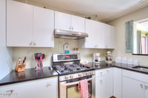 320 Paseo Chuparosas, Green Valley AZ 85614-3303 exterior